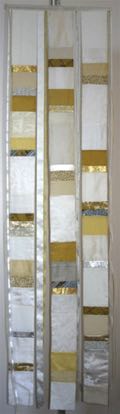 White
With gold & silver
16" x 5'   175
2' x 8'      300
3' x 12'    400
5' x 12'    675    (five panels)