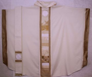 White Chasuble & Understole
OL of the Most Holy Rosary
Albuquerque, NM