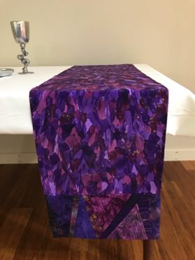 Altar Parament: Painted silk 
and piecing
St Mary Mercy Hospital
Livonia, MI