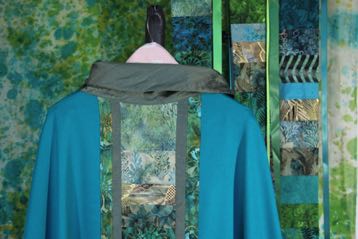 Southwest Summer Green
Chasuble, Reflect! panel, 
and Celebrate! banner
OL of the Most Holy Rosary
Albuquerque, NM