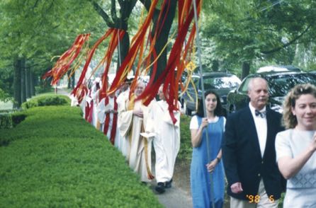 Pentecost Ribbon Banners
St Patrick Church
Farmington, CT
1998